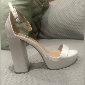 Lulu's Chic Block Heels- Ivory